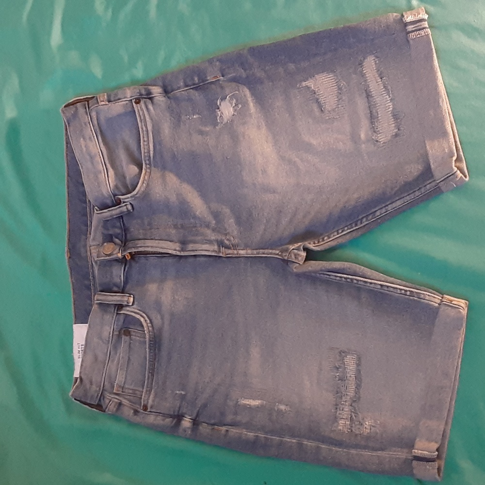 & DENIM  SLIM FIT SHORTS, SIZE 33
